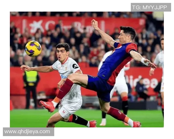 明星球员表现分析：莱万多夫斯基进球解析