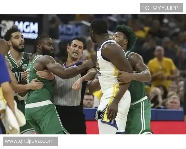 凯尔特人队内冲突加剧 主教练与球员发生激烈争执引发关注 凯尔特人队内冲突加剧 主教练与球员发生激烈争执引发关注