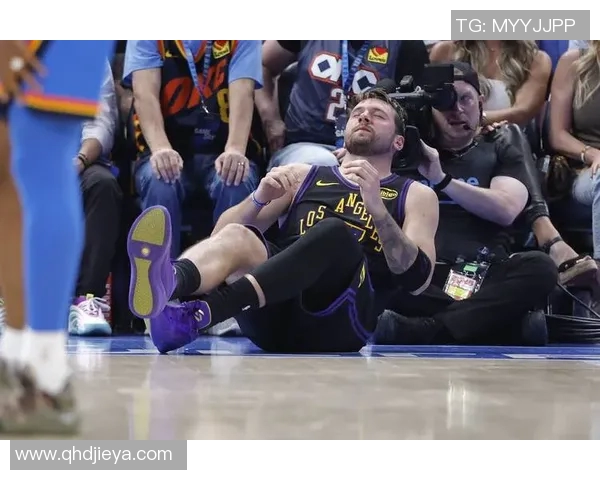 突发消息!湖人明星球员宣布离队 球迷纷纷表达不舍告别 突发消息!湖人明星球员宣布离队 球迷纷纷表达不舍告别