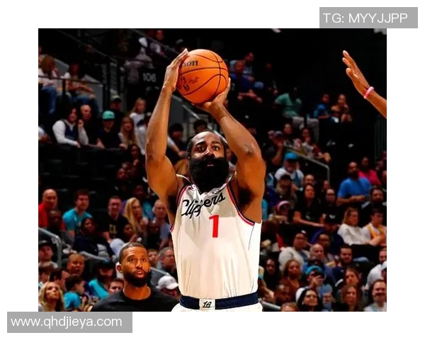 NBA历史得分榜前十球员职业生涯全解析与成就回顾