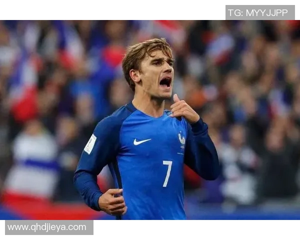 格列兹曼场上惊人举动引发球迷热议 球场内外反响强烈